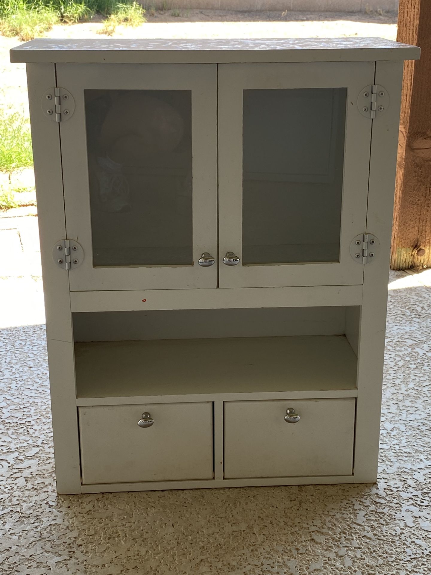 Vanity Cabinet & Glass Shelves