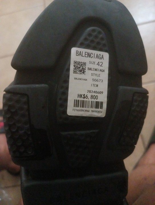 Balenciagas Size 9