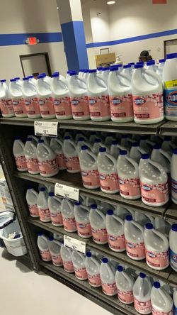 Clorox Scentiva Scented Bleach 3-in-1 $5