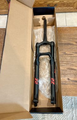 Marzocchi Bomber Z2 Fork 27.5” 140mm Boost
