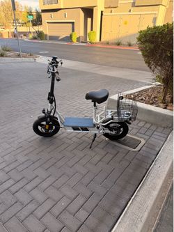 E Scooter Barely Used