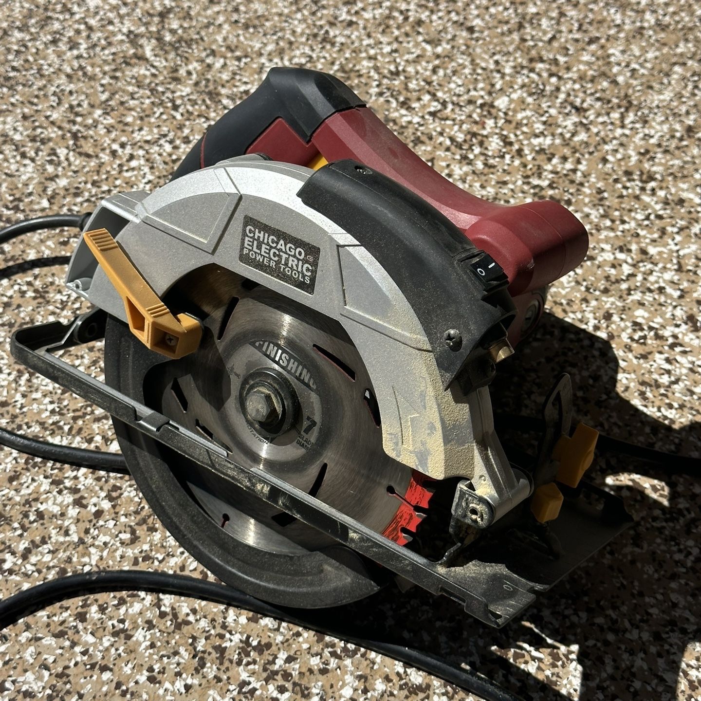 Chicago electric circular saw discount