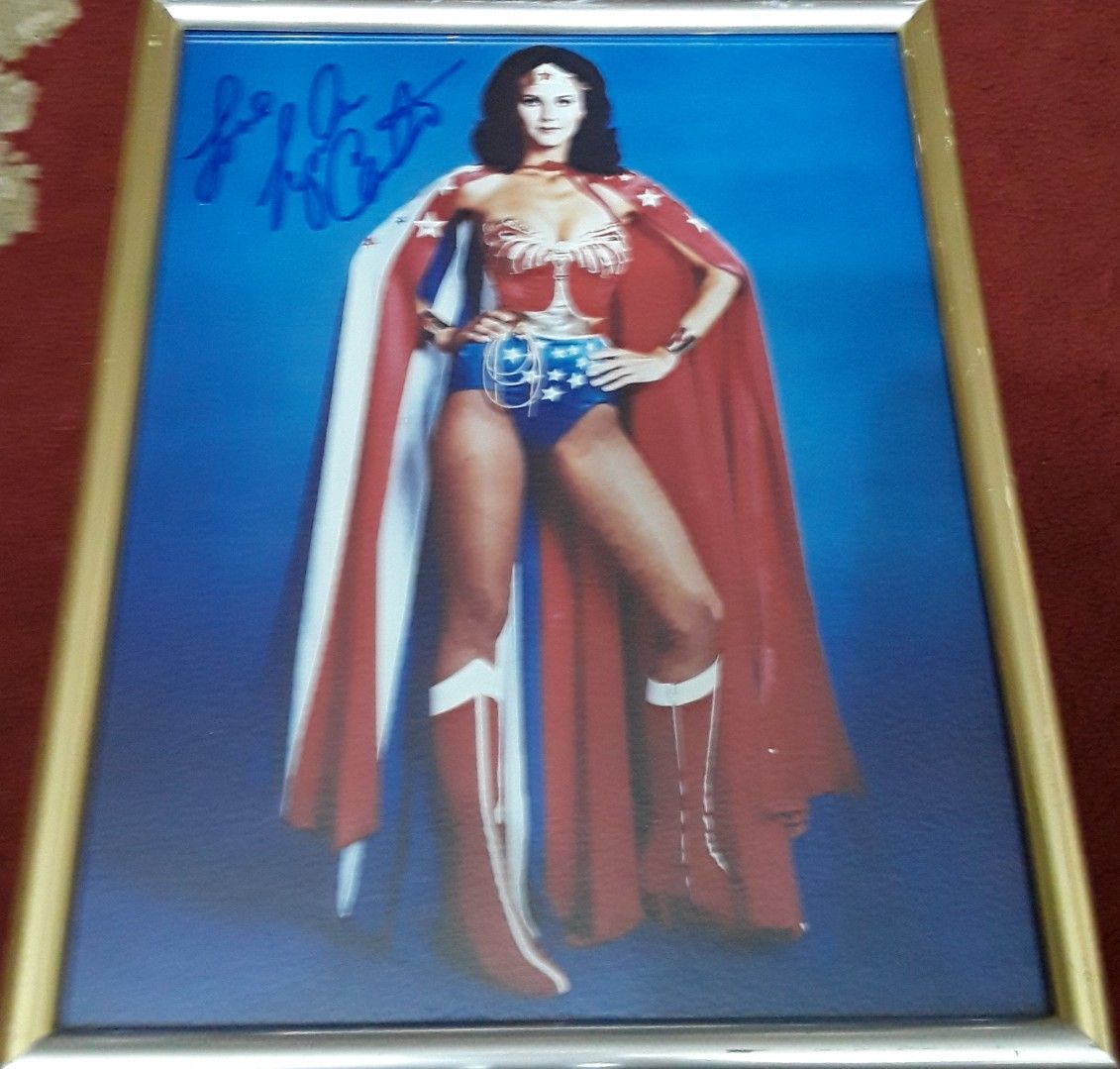 Wonder Woman signed 8"x10" hi-gloss photo stunning gorgeous Lynda Carter, Selling only $100 / Make an offer