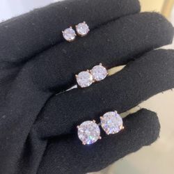 VVS1 MOISSANITE EARRINGS 