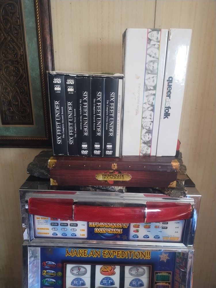 DVDs 30$
