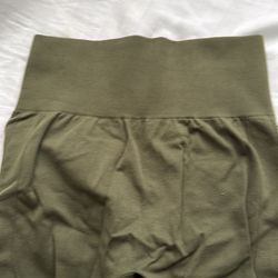 Green leggings size small