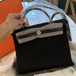 Hermes Herbag 31 Zip Handbag