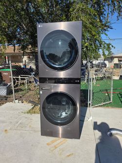 LG WashTower WKEX200HBA Washer & Dryer Combo – Black Steel – $1,200 OBO