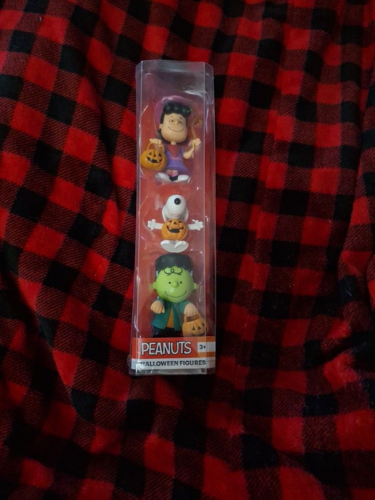 Peanuts Halloween Figures
