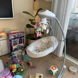 Fisher-Price Snugapuppy Swing