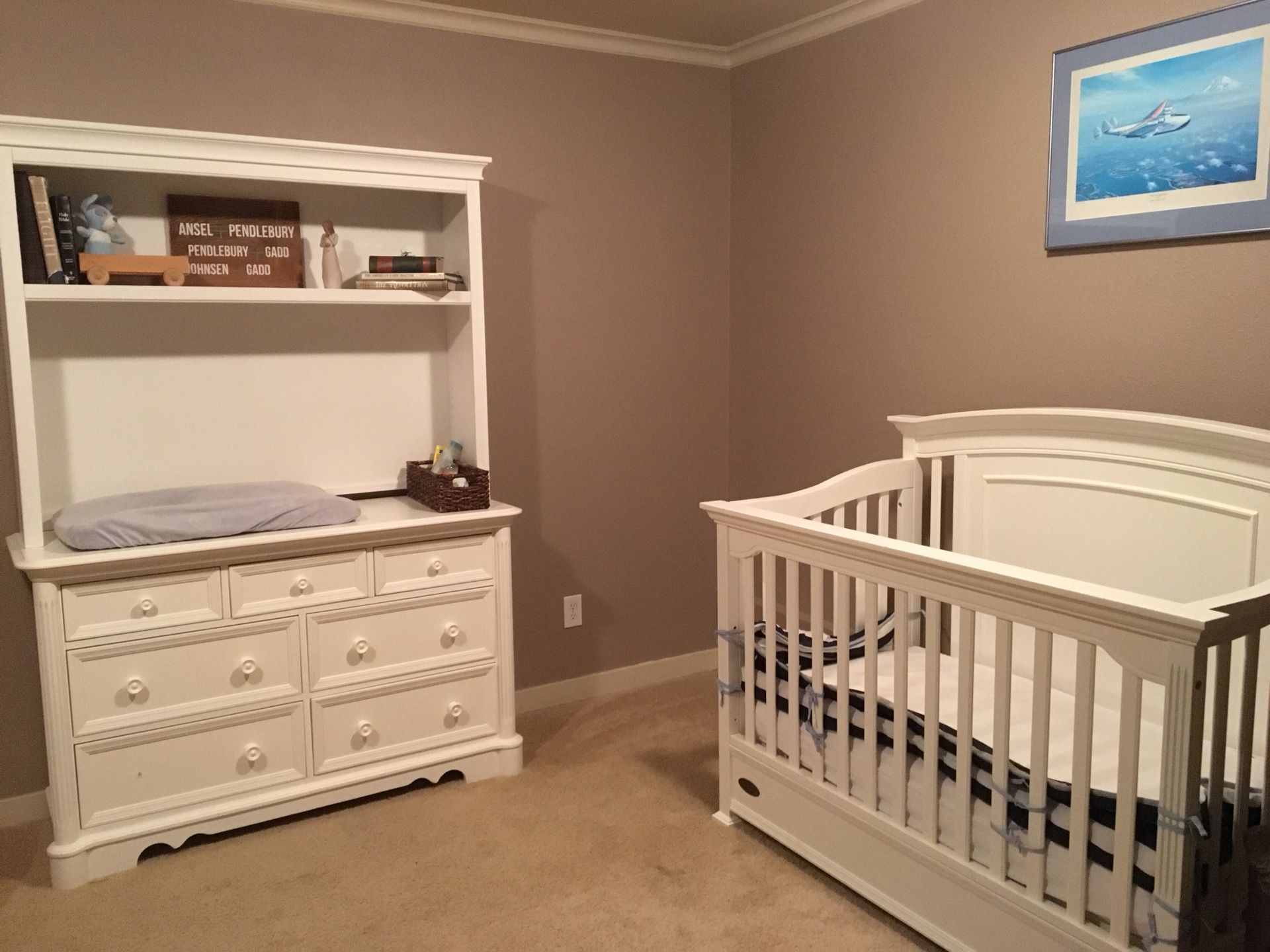 Ragazzi Crib, Dresser, and Bookshelf Combo