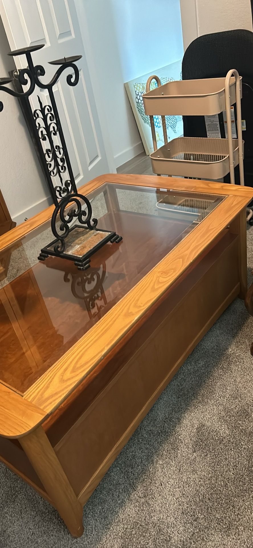 Riverside oak and glass coffee table with 2 drawers perfect condition