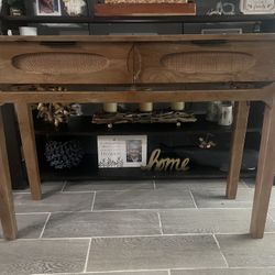 Table / Desk console 