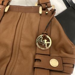 MK PURSE LIKE NEW 
