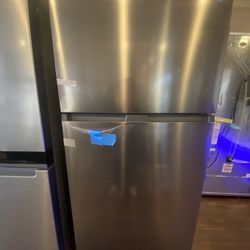 30” Refrigerator - Apartment Ready 