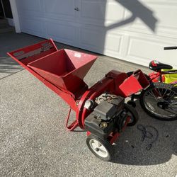 $230 Gas-Powered MTD Wood Chipper/Shredder – Red