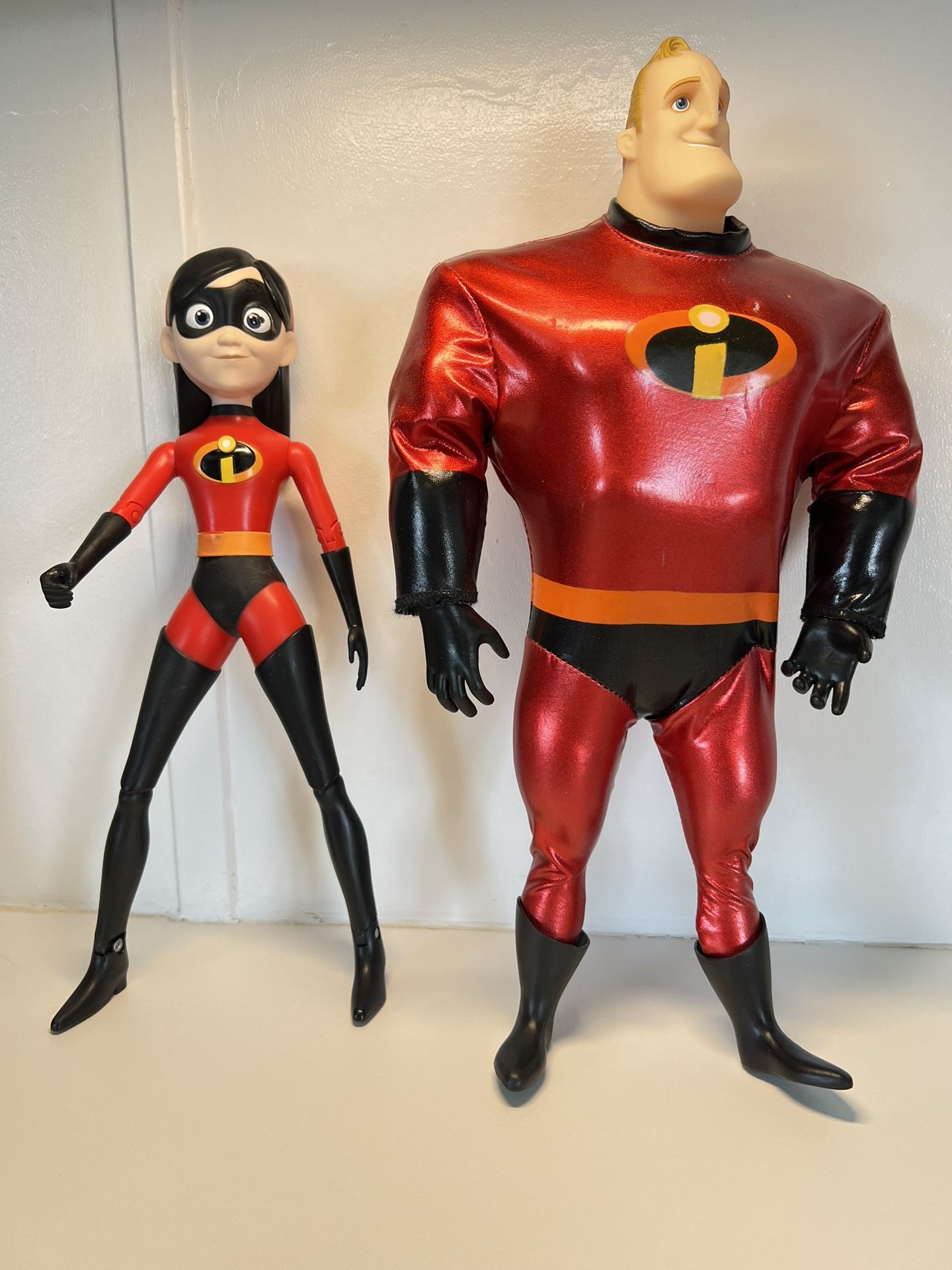The Incredibles 2 Violet Talking Action Figure Thinkway 2 pieces