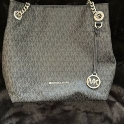 Micheal Kors 