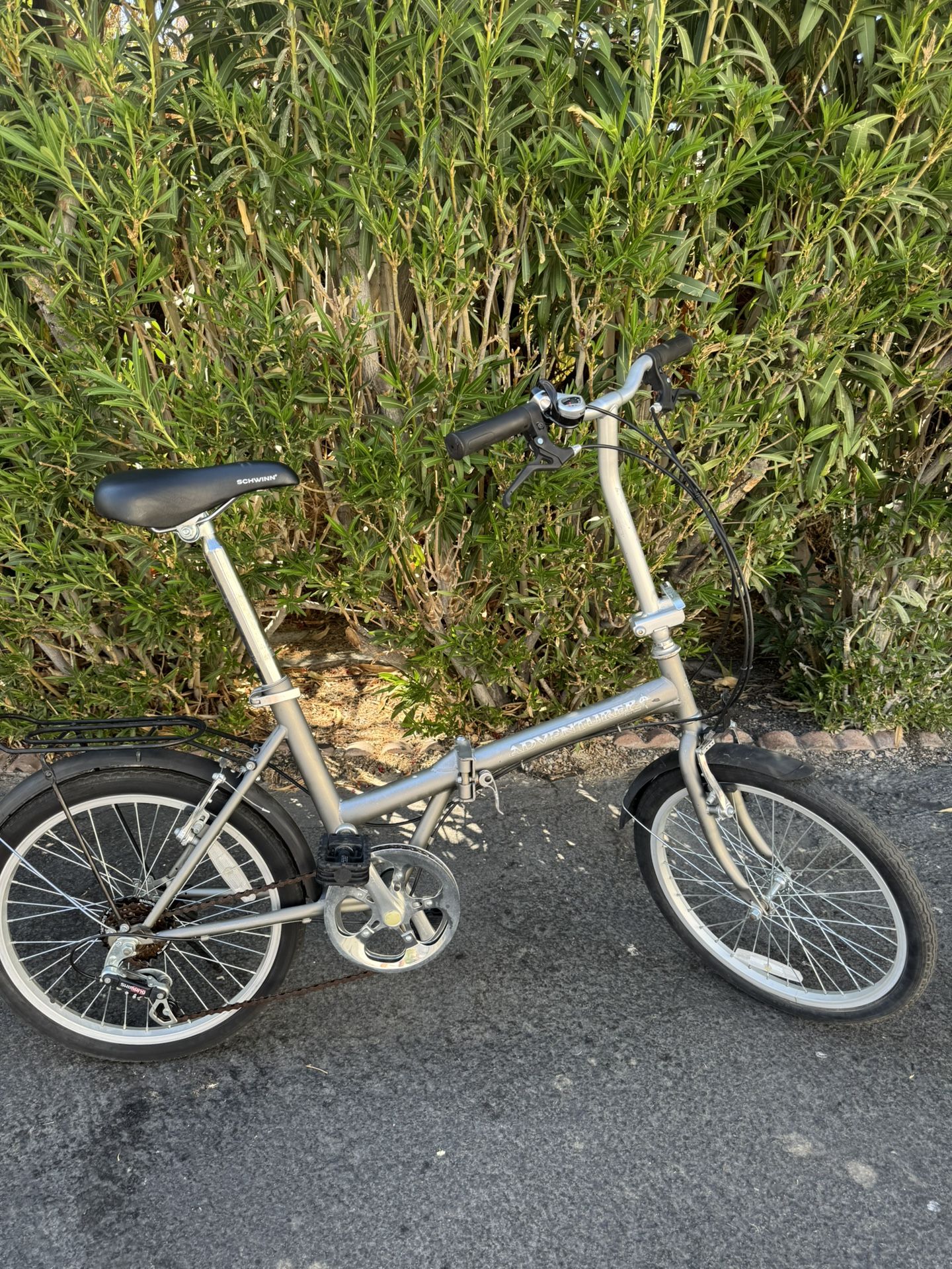 Adventurer Folding Bike  6 Speeds