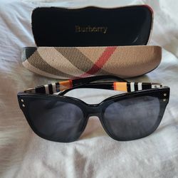 Burberry Sun Glasses 