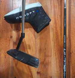 BRAND NEW《Cleveland》HB Soft 2 Black #1 Blade Putter. 35 inches longwith a UST Mamiya ALL IN putter shaft