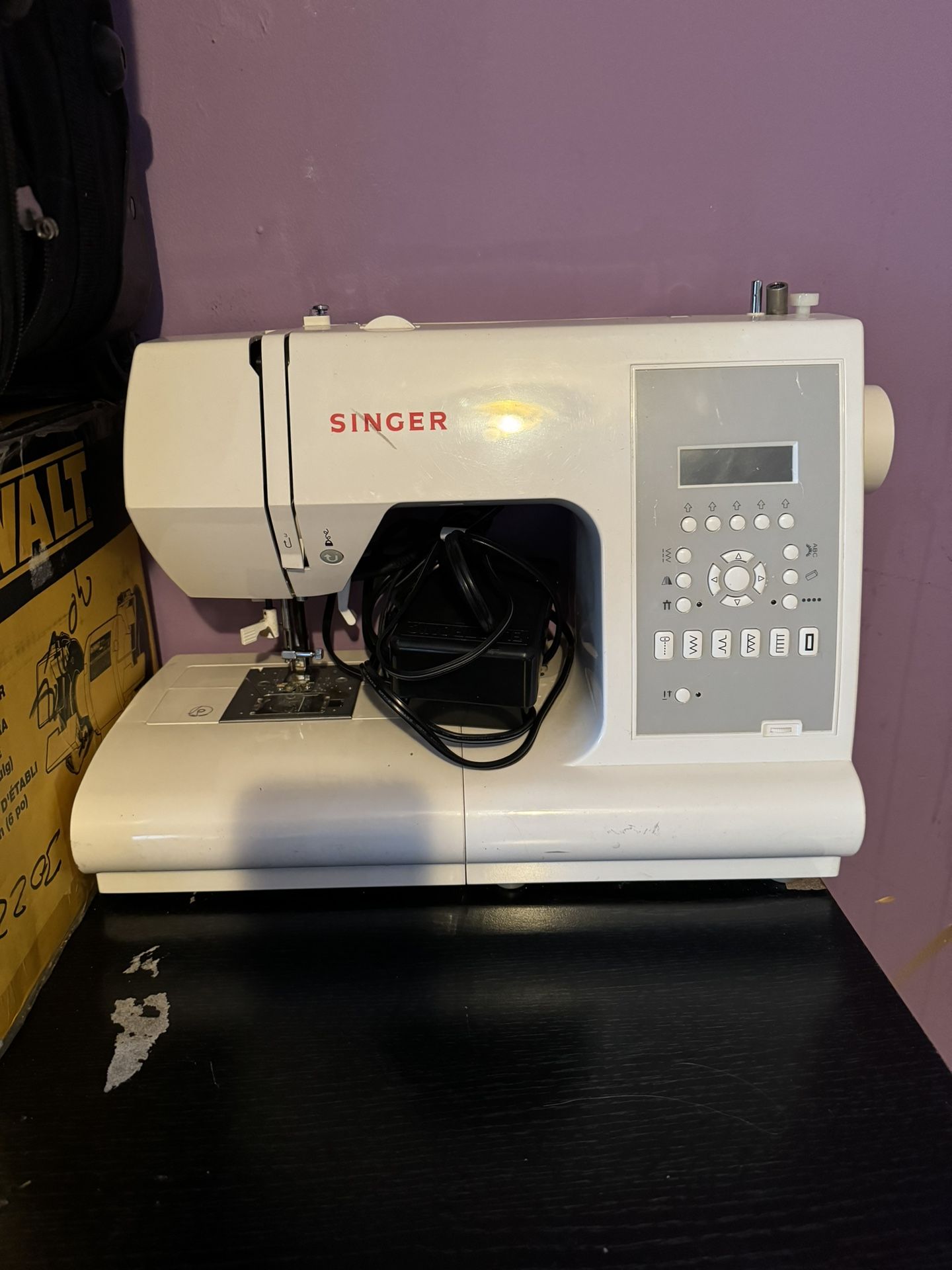 Zinger Sewing Machine