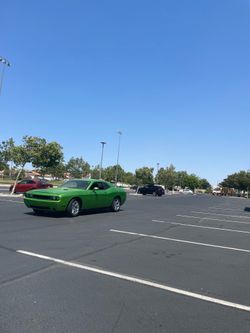 2014 Challenger Sxt