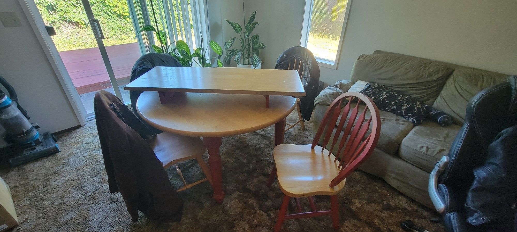 Dining Room Table With Insert And 7 Chairs