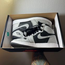 Air Jordan 1 Shadow GS 6.5Y, Or 8 Women