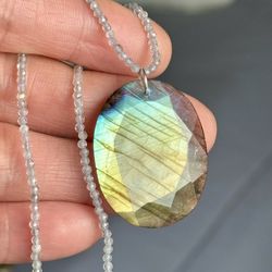 Natural Labradorite Stone 