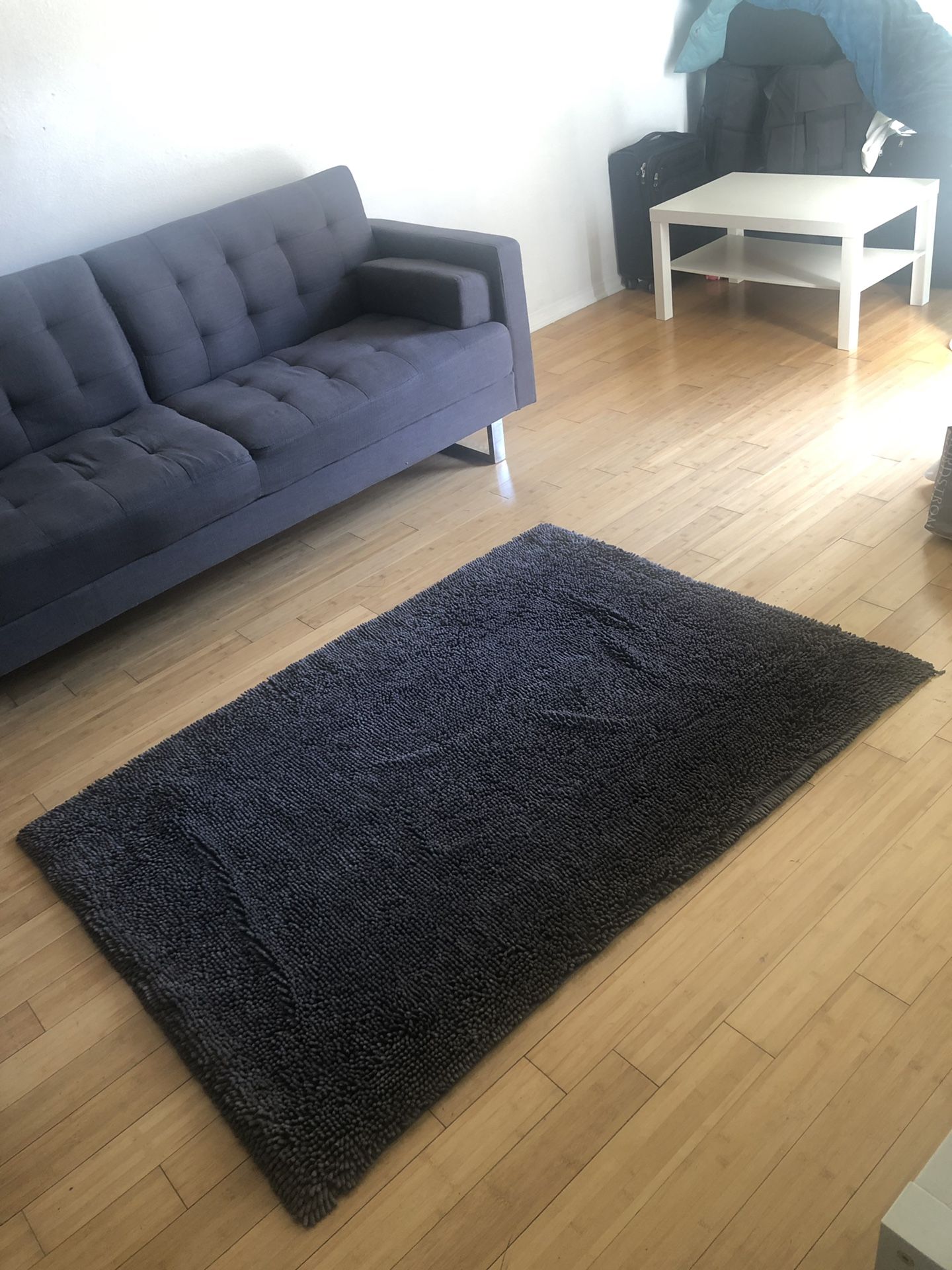 GREY SOFT RUG