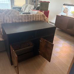 Hidden cat litter furniture