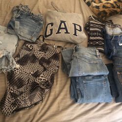 Young Women Clothes Small And Med