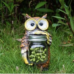 Garden Owl Statue, Solar Light Owl Decor Holding Firefly Jar with Succulents