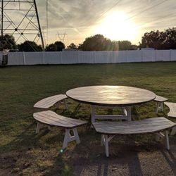 Kitchen table (8)foot ROUND knights table, custom stained job, comes with 6- 5 foot-long bench