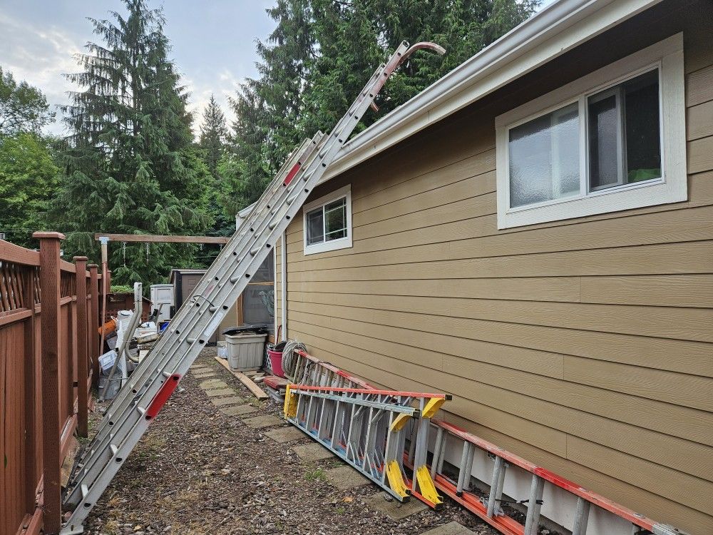 Extension Ladders, Painting Supplies for Sale in Sedrowoolley, WA
