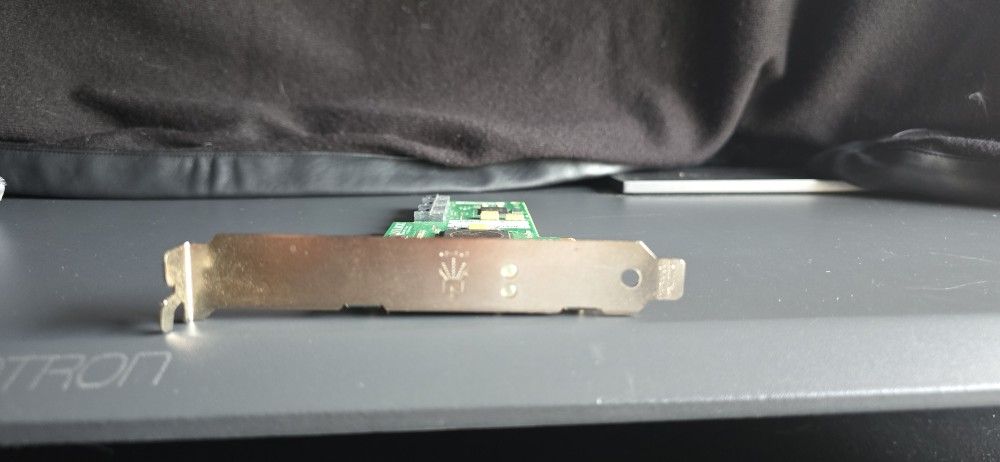 LSI Logic LSISAS3041E-R 4 Port SAS RAID Controller (LSI00168)