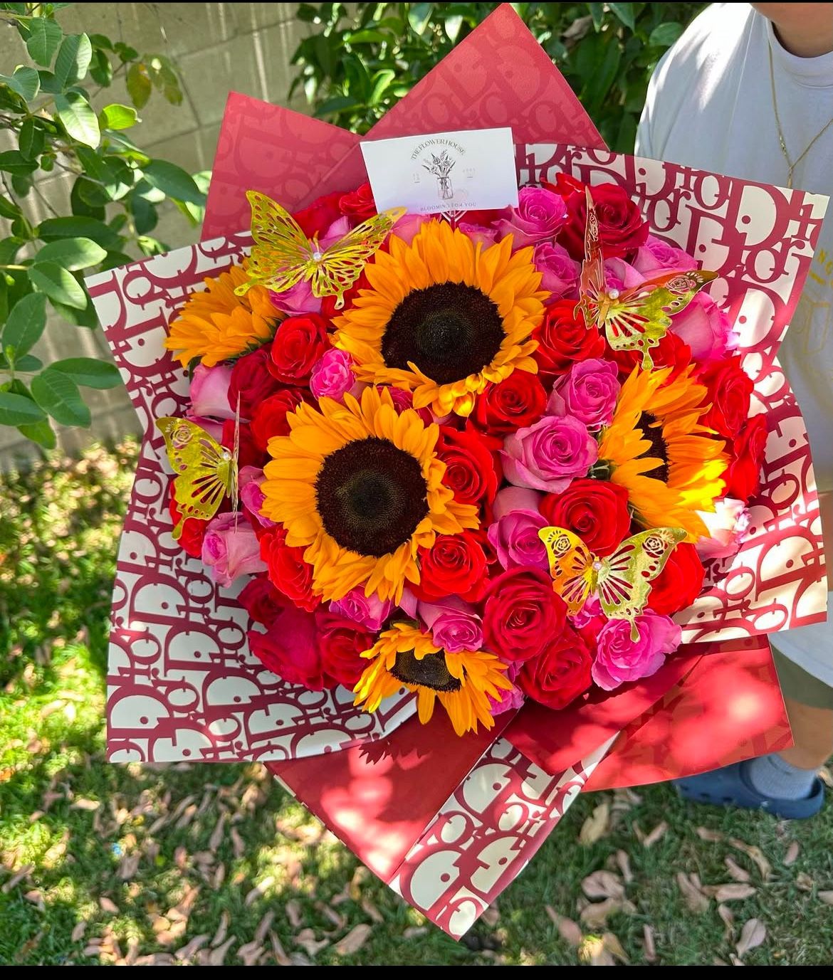 ramo| flowers| flower bouquets| bouquet| roses| valentines
