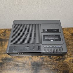 EIKI 5030A Cassette Recorder Player Portable Tested Working AC/DC Vintage