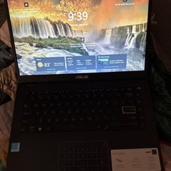 ASUS Laptop Computer
