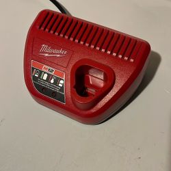 Milwaukee M12 Battery Charger
