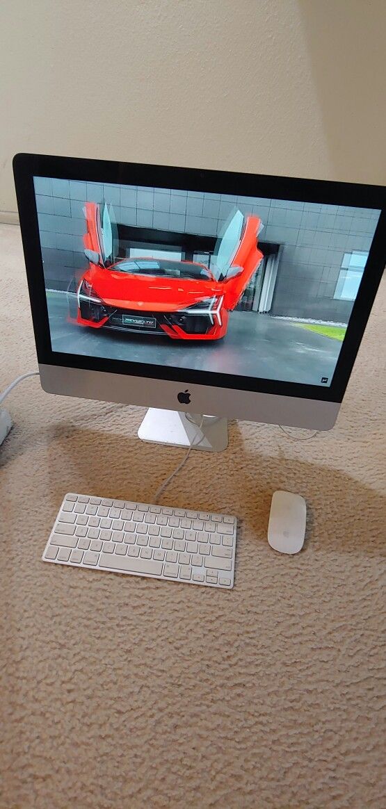 21" Apple iMac Intel i5 500gb Hd Working Fine