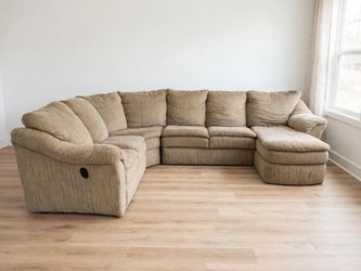 (Delivery available)Tan Corduroy Reclining Sectional Sofa with Chaise
