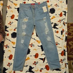 Guess Light Wash Distressed Jeans