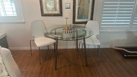 Round Glass Dining Table with 2 White Chairs