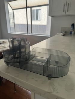 Makeup organizer