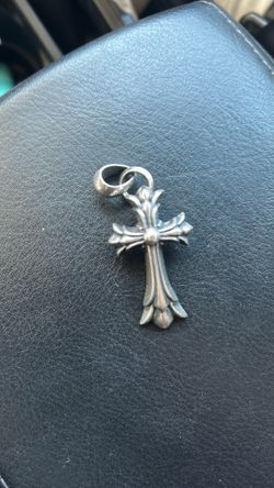 Chrome Heart pendant