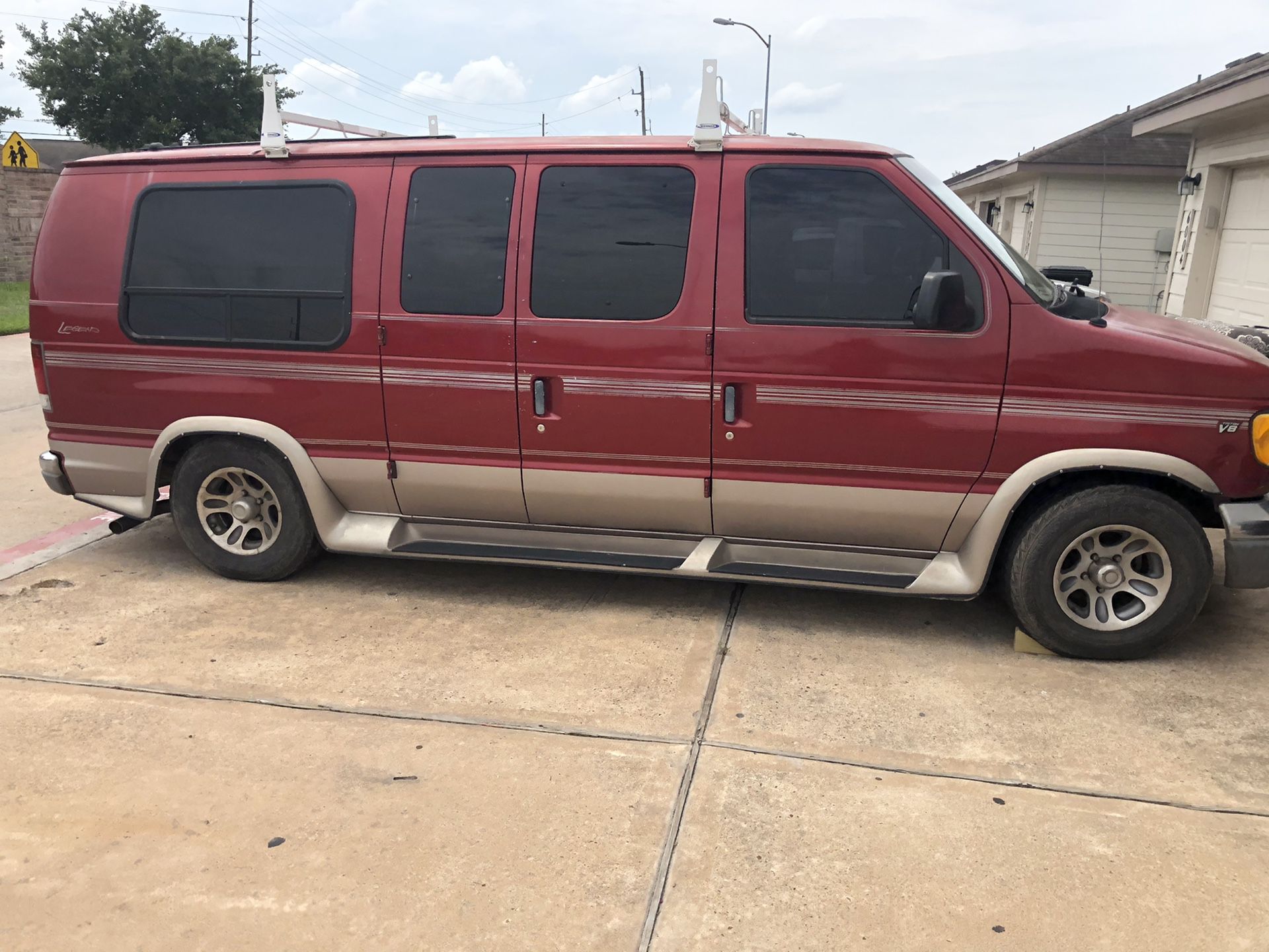 Ford econoline 150 1998 for sale must go ASAP Buyer must provide towing
