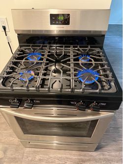 Frigidaire Stainless Steel Gas Range Stove / Oven