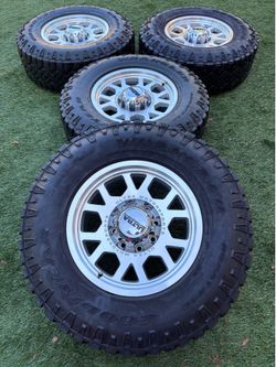 Ford F250 super duty new rims 18x9 Wkeels 285/75/18 LT tires